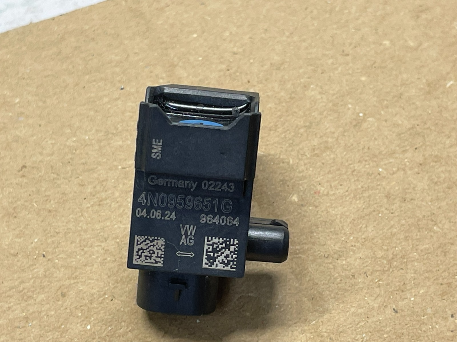 VW TOUAREG CRASHSENSOR FÜR FUSSGÄNGERSCHUTZ L + R 4N0959651G ORIG. NEU ! - Obrázek 7