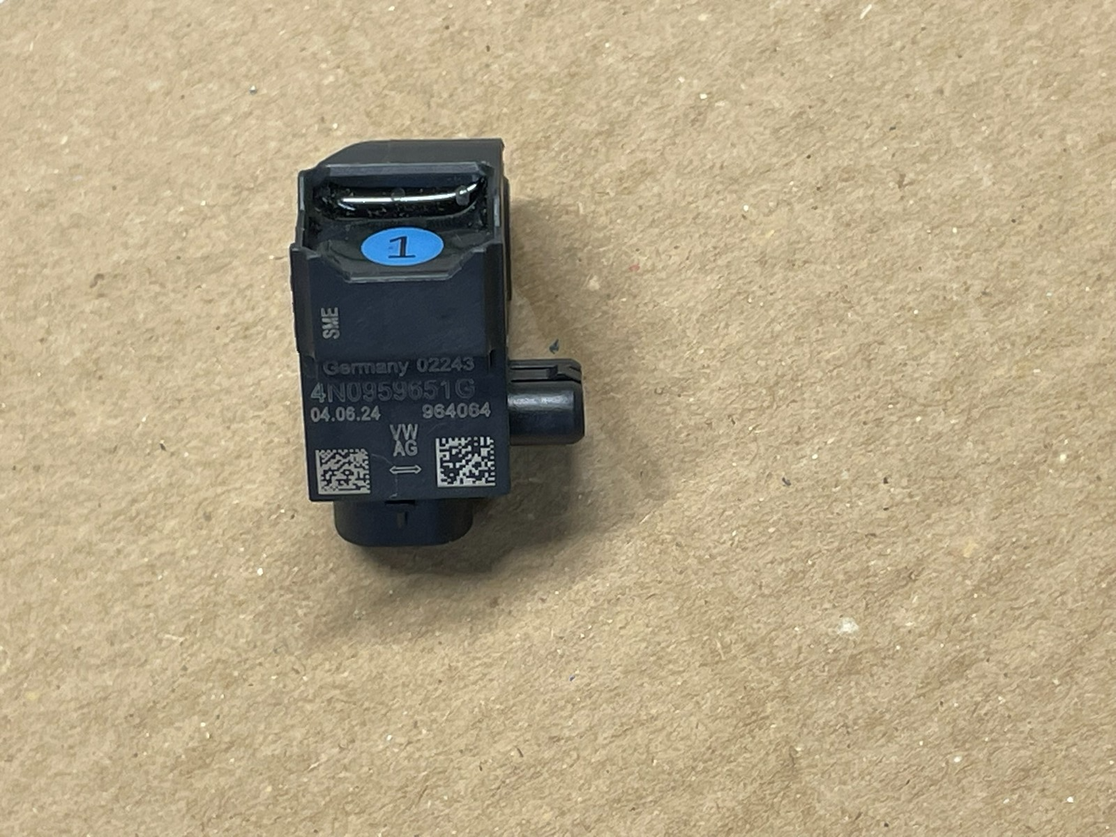 VW TOUAREG CRASHSENSOR FÜR FUSSGÄNGERSCHUTZ L + R 4N0959651G ORIG. NEU ! - Obrázek 8