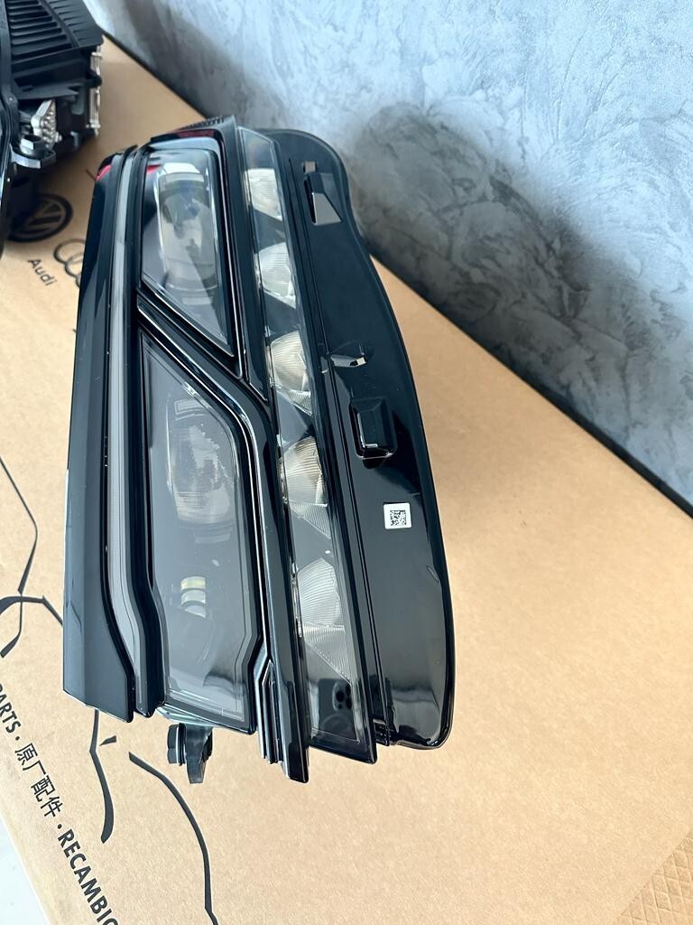 VW TOUAREG HEADLIGHTS BLACK MATRIX 761941081A-761941082A - 761941113A-761941114A - Obrázek 11