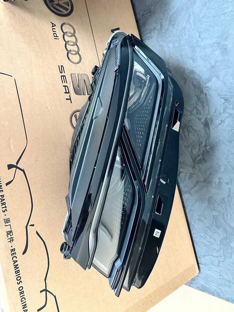 VW TOUAREG HEADLIGHTS BLACK MATRIX 761941081A-761941082A - 761941113A-761941114A - Obrázek 13