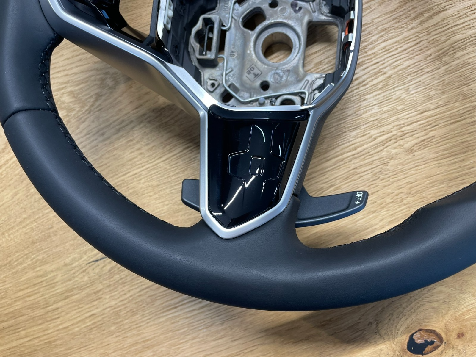 VW TOUAREG MULTIFUNKTIONS LEDER LENKRAD SPORT "R" 760419089Q FAST NEU TEST CAR - Obrázek 15