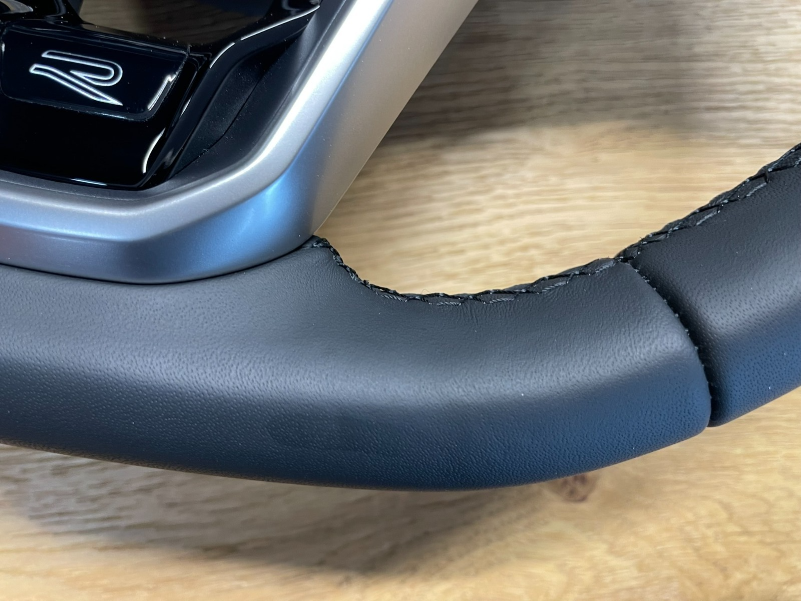 VW TOUAREG MULTIFUNKTIONS LEDER LENKRAD SPORT "R" 760419089Q FAST NEU TEST CAR - Obrázek 17