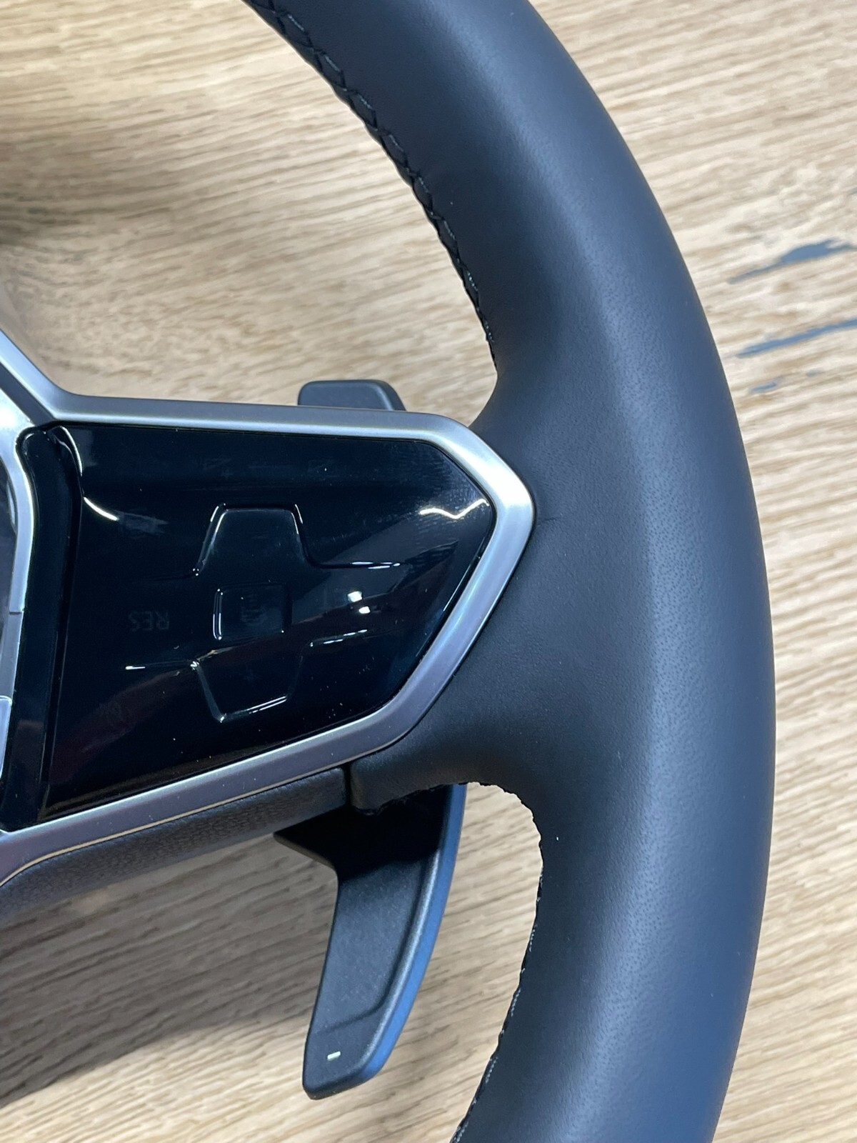 VW TOUAREG MULTIFUNKTIONS LEDER LENKRAD SPORT "R" 760419089Q FAST NEU TEST CAR - Obrázek 20