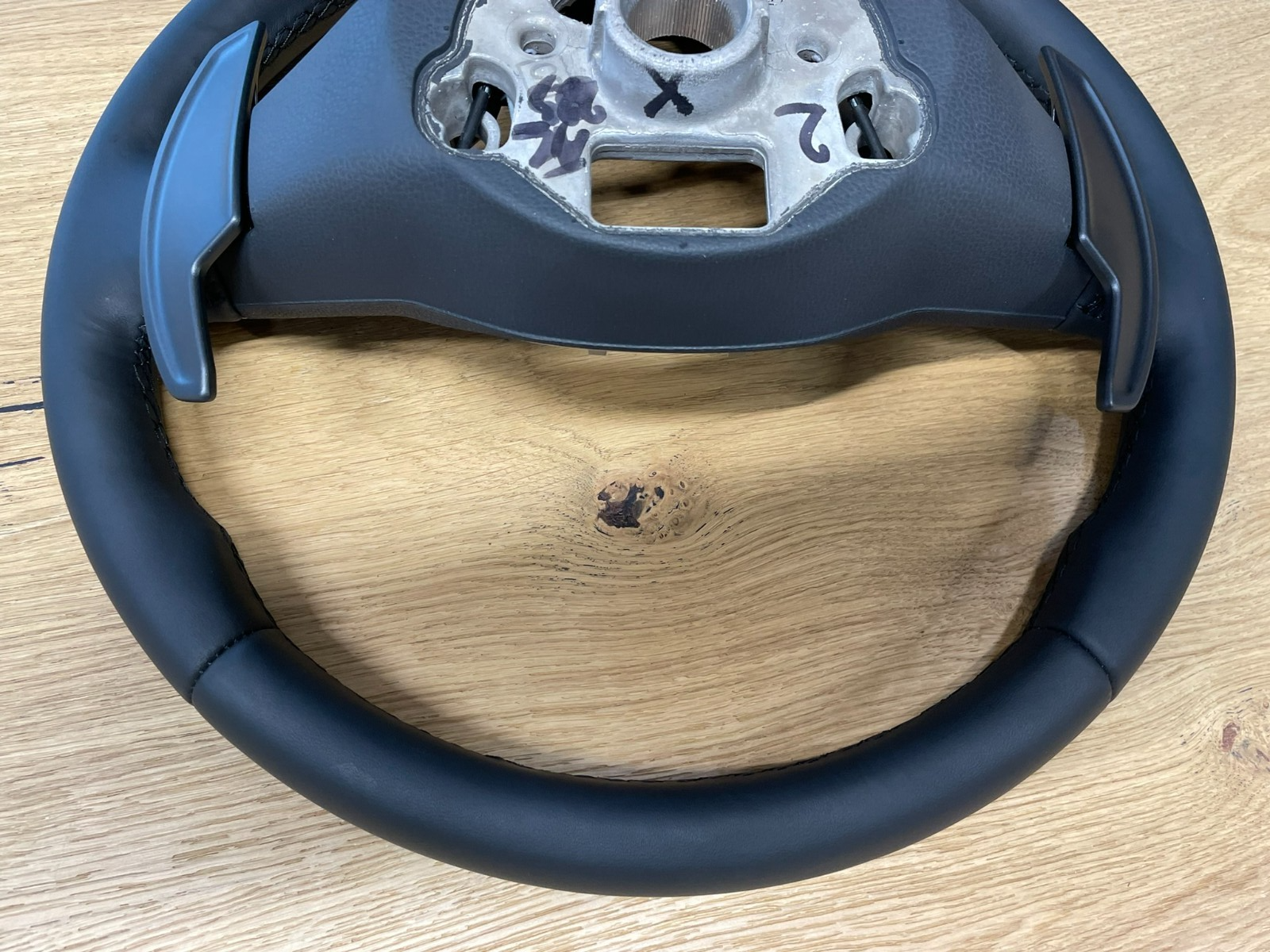 VW TOUAREG MULTIFUNKTIONS LEDER LENKRAD SPORT "R" 760419089Q FAST NEU TEST CAR - Obrázek 24