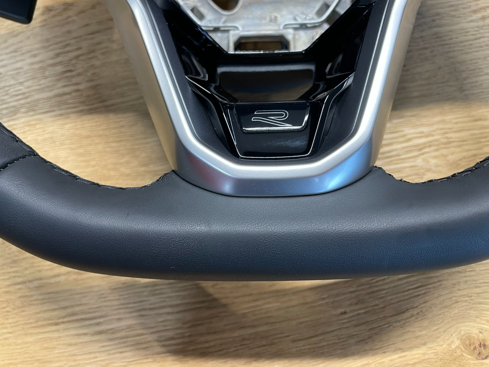 VW TOUAREG MULTIFUNKTIONS LEDER LENKRAD SPORT "R" 760419089Q FAST NEU TEST CAR - Obrázek 7