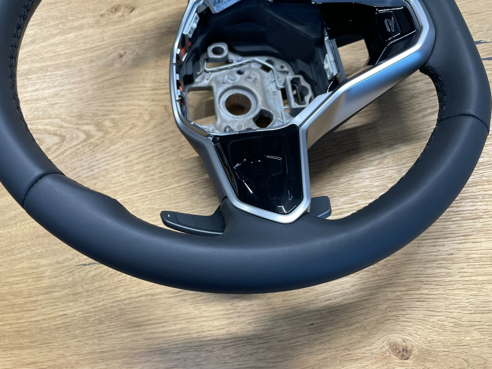 VW TOUAREG MULTIFUNKTIONS LEDER LENKRAD SPORT "R" 760419089Q FAST NEU TEST CAR - Obrázek 10