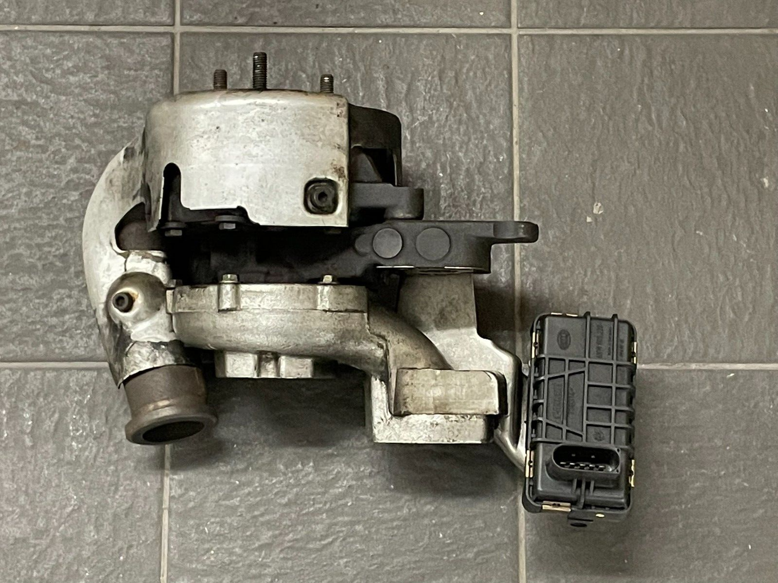 VW TOUATEG V10 5.0 TDI BLE 5.0 TDI ABGAS TURBOLADER RECHTS 07Z145874J TEST CAR.. - Obrázek 6