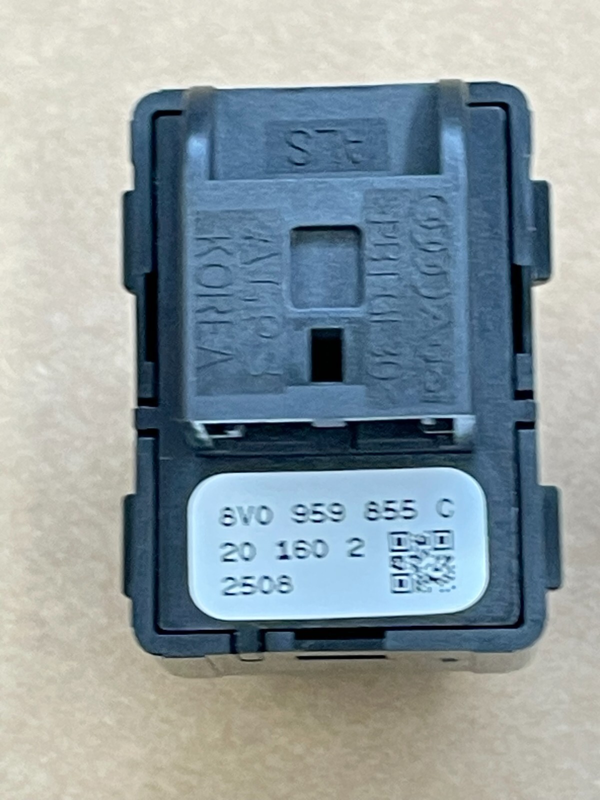 8V0959855C AUDI A3 Q2 RS3 SCHALTER FENSTERHEBER BEIFAHRERSEITE 8V0959855C OE NEU - Obrázek 13