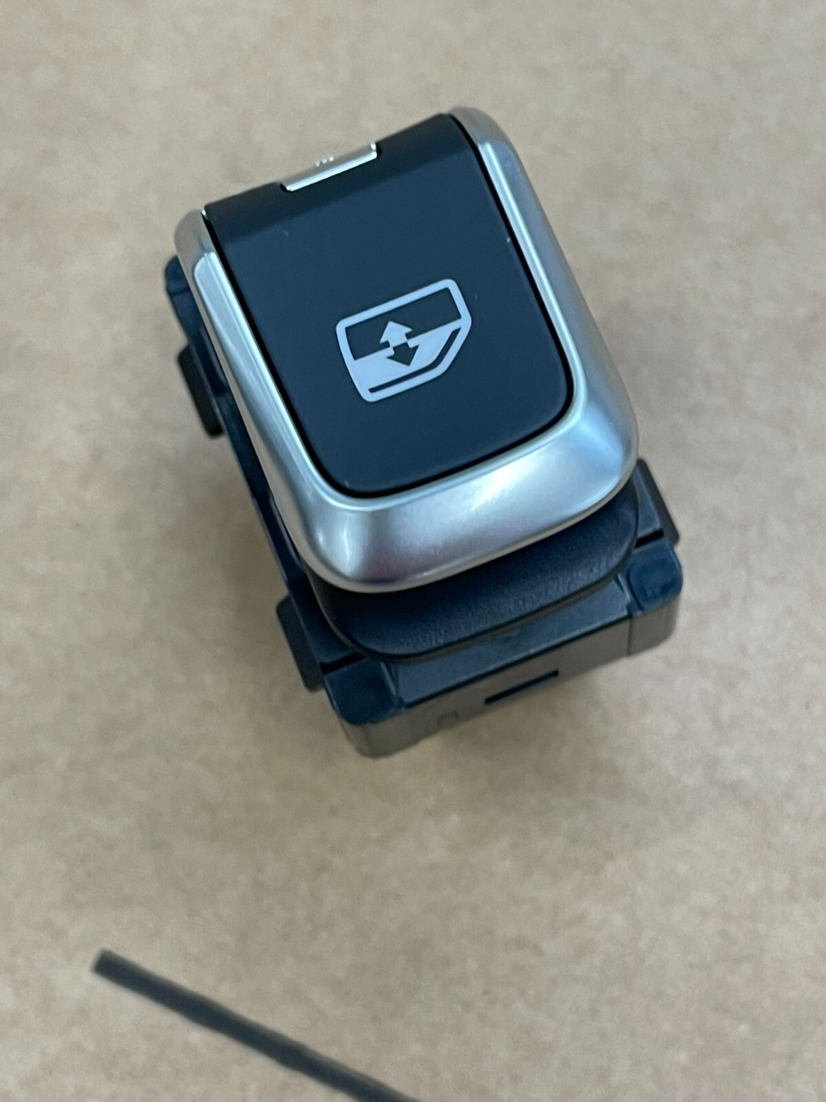 8V0959855C AUDI A3 Q2 RS3 SCHALTER FENSTERHEBER BEIFAHRERSEITE 8V0959855C OE NEU - Obrázek 10