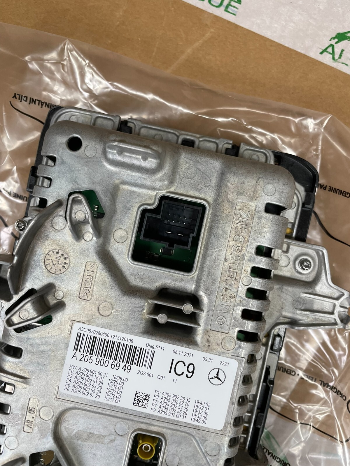 A2059006949 MERCEDES-BENZ W205 C-KLASS TACHO LCD KOMBIINSTRUMENT A2059006949 NEU - Obrázek 14