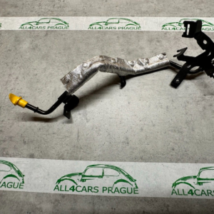 AUDI A3, VW GOLF, SKODA OCTAVIA, SEAT LEON KÜHLMITTELROHR 04L121070D