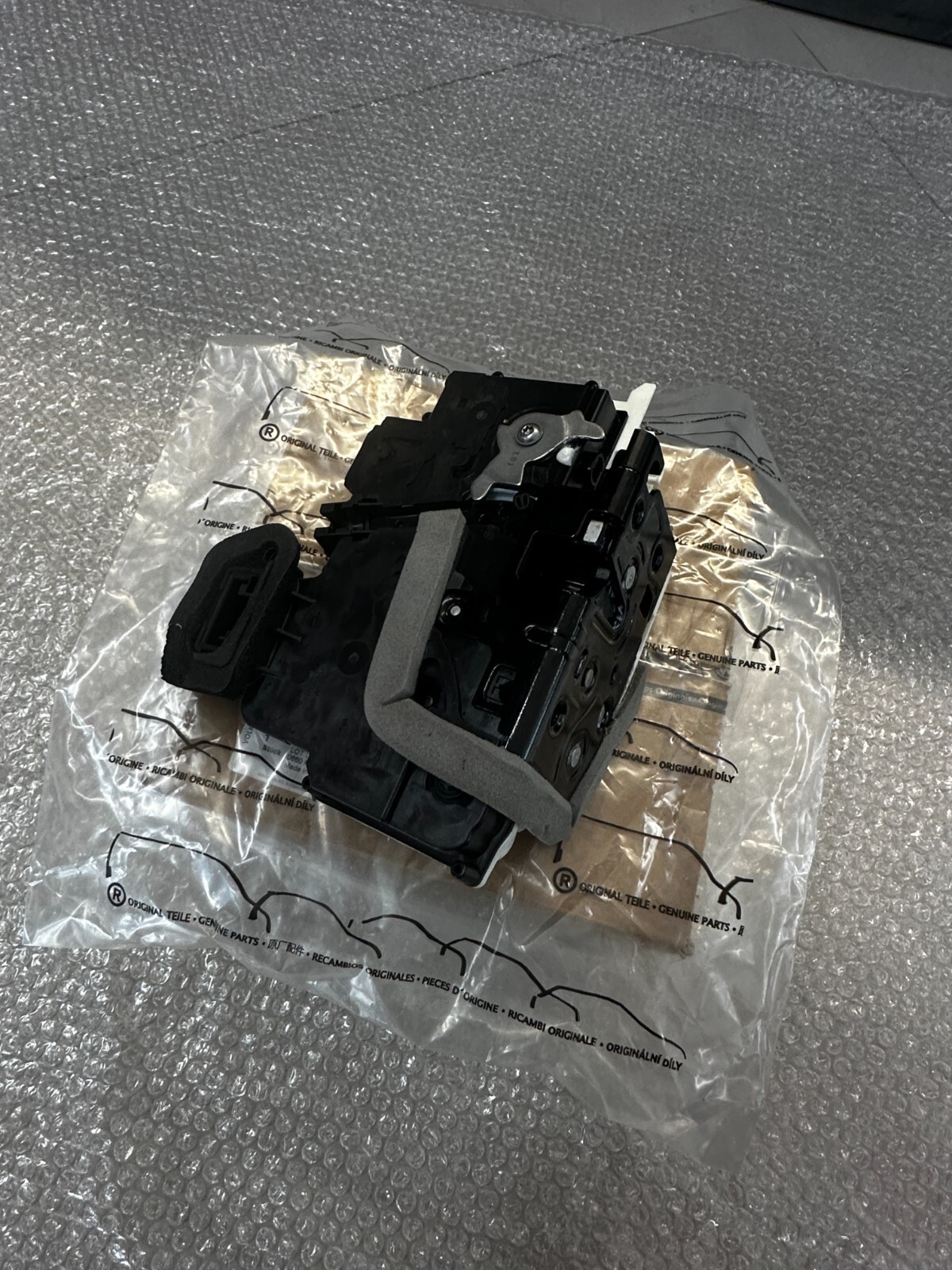 AUDI A6 A7 Q8 E-TRON TÜRSCHLOSS HINTEN LINKS 4K1837015H ORIG.NEU!! - Obrázek 15