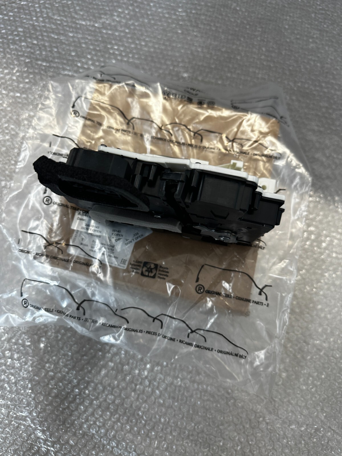 AUDI A6 A7 Q8 E-TRON TÜRSCHLOSS HINTEN LINKS 4K1837015H ORIG.NEU!! - Obrázek 8