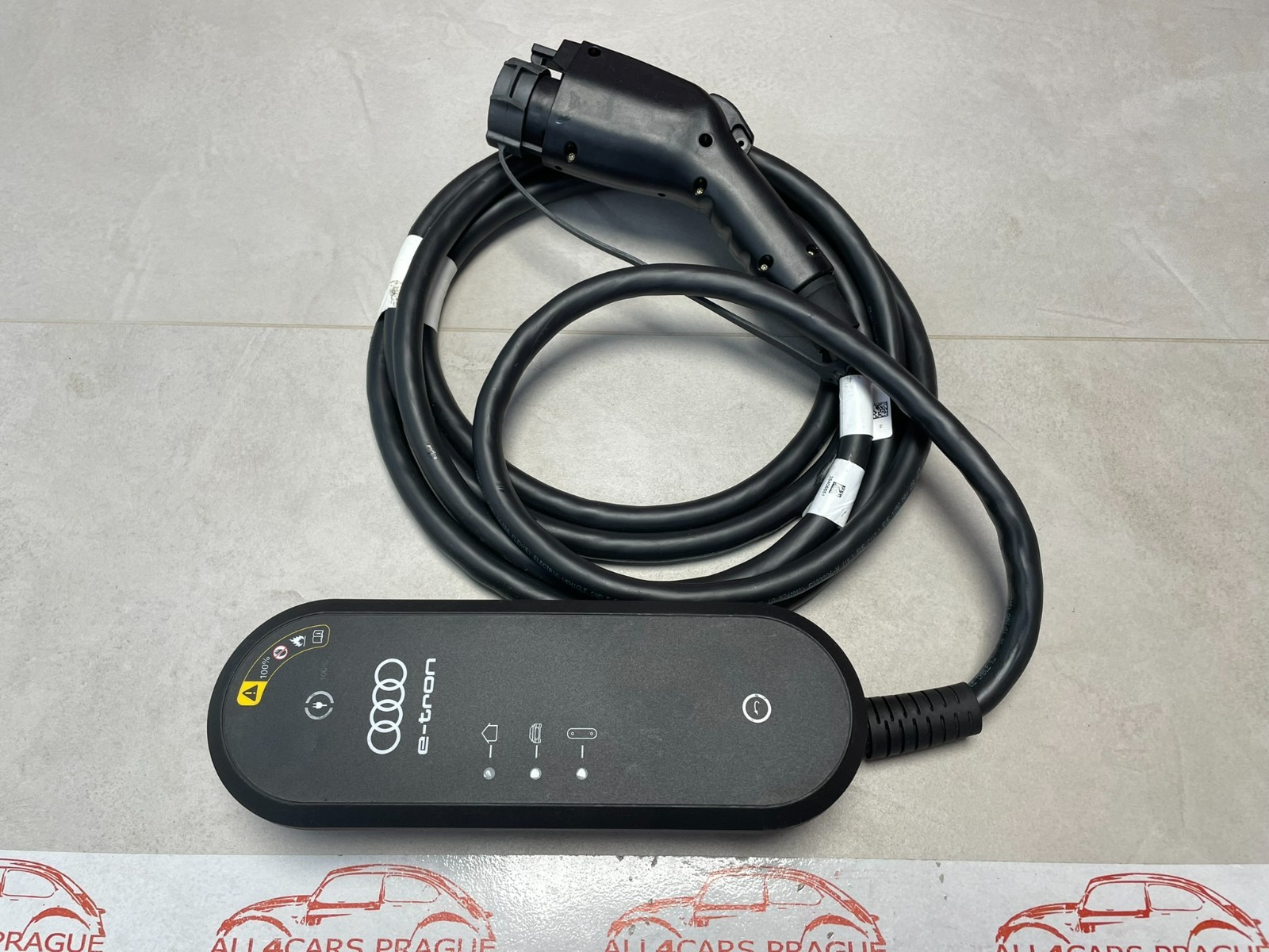 AUDI CHARGER MIT LADEKABEL FÜR AUDI ELEKTRO AUTOS 8V4971675BB 9.6 KW ORIG.AUDI !