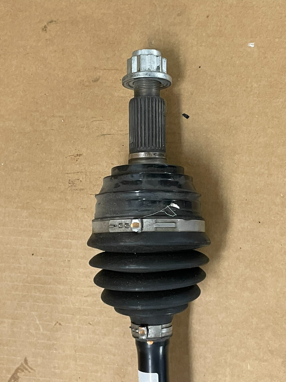 AUDI Q7 4L VW TOUAREG 7P GELENKWELLE 7P0407271C FAST NEU TEST WAGEN ORIG.VW TEIL - Obrázek 11