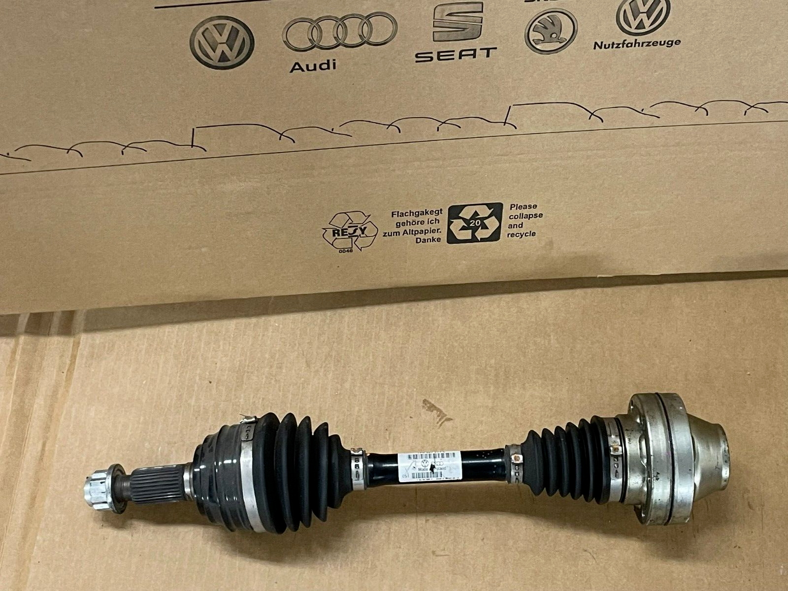 AUDI Q7 4L VW TOUAREG 7P GELENKWELLE 7P0407271C FAST NEU TEST WAGEN ORIG.VW TEIL