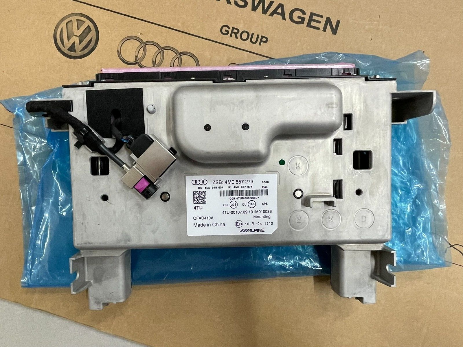 AUDI Q7 SQ7 4M LCD DISPLAY NAVI MULTIMEDIASYSTEM 'MMI' MIB2 4M0857273 ORIG.NEU