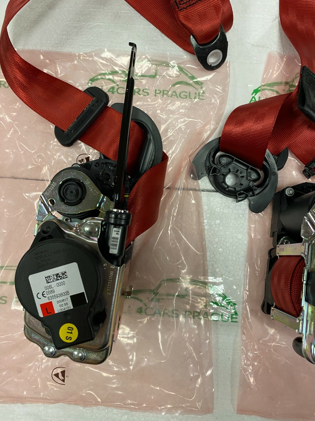 AUDI Q7 SQ7 SEAT BELT FRONT RED AUDI Q7 4M0857706M 4M0857705L SICHERHEITSGURTEN - Obrázek 9