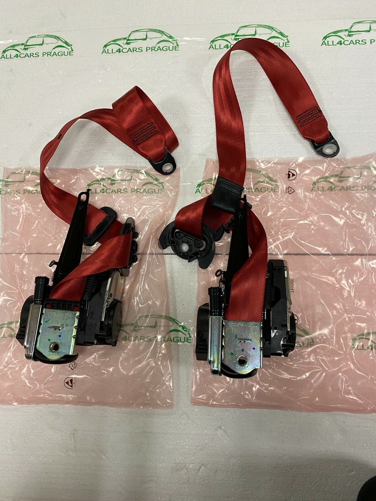 AUDI Q7 SQ7 SEAT BELT FRONT RED AUDI Q7 4M0857706M 4M0857705L SICHERHEITSGURTEN - Obrázek 10