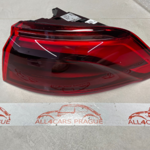 AUDI Q8 , RSQ8 LED RÜCKLEUCHTE HINTEN RECHTS 4M8945070AB ORIGINAL AUDI TEIL !