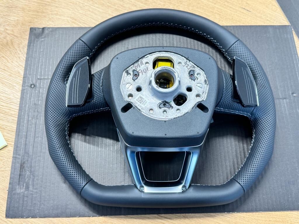 AUDI SQ7 SQ8 SPORT LENKRAD LEDER ABGEFLACHT MIT GROSSEN S SCHALTWIPPEN ORIG.NEU! - Obrázek 9