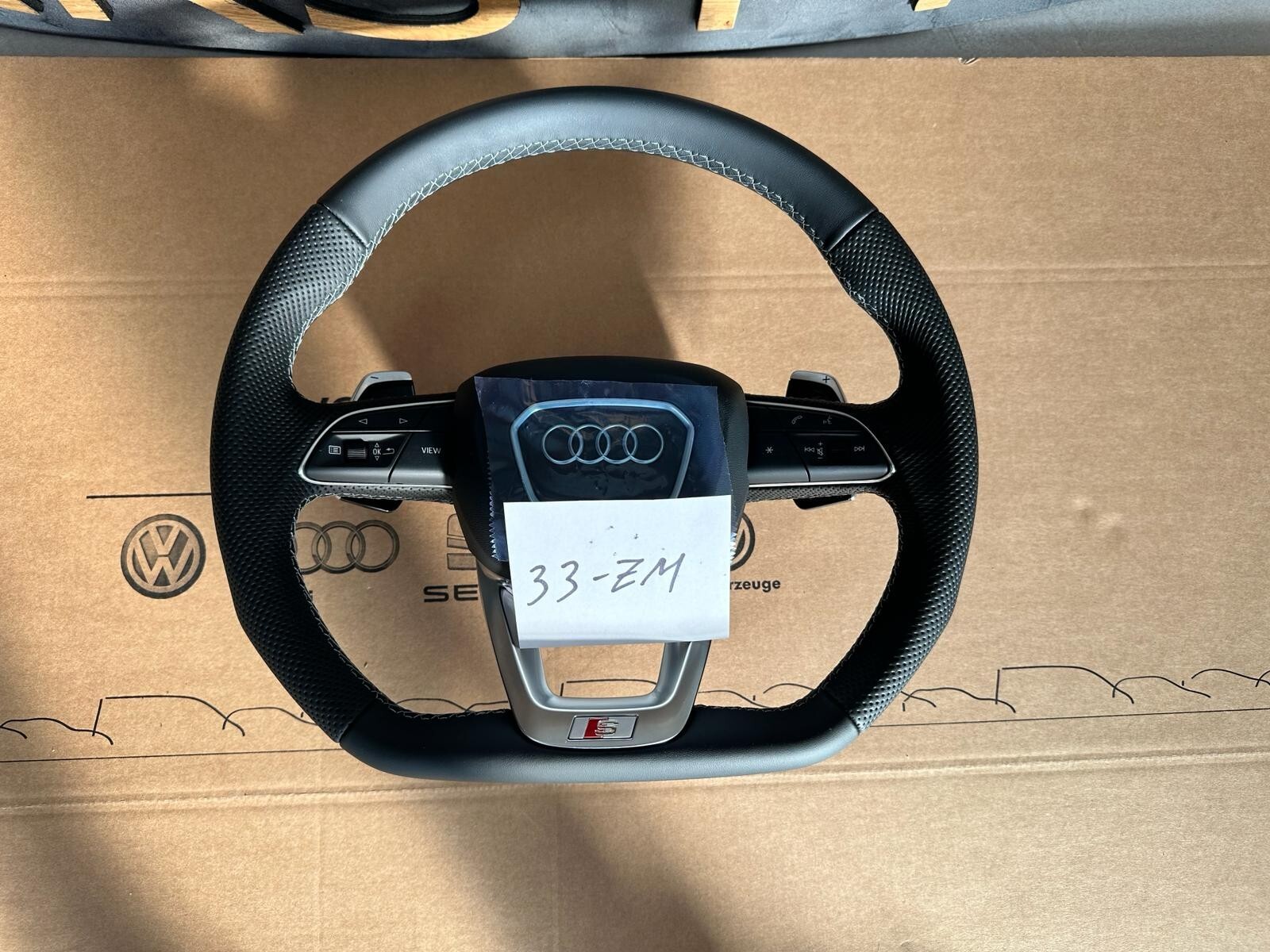 AUDI SQ8 SQ7 SPORT LENKRAD LEDER ABGEFLACHT MIT GROSSEN S SCHALTWIPPEN ORIG.NEU! - Obrázek 18