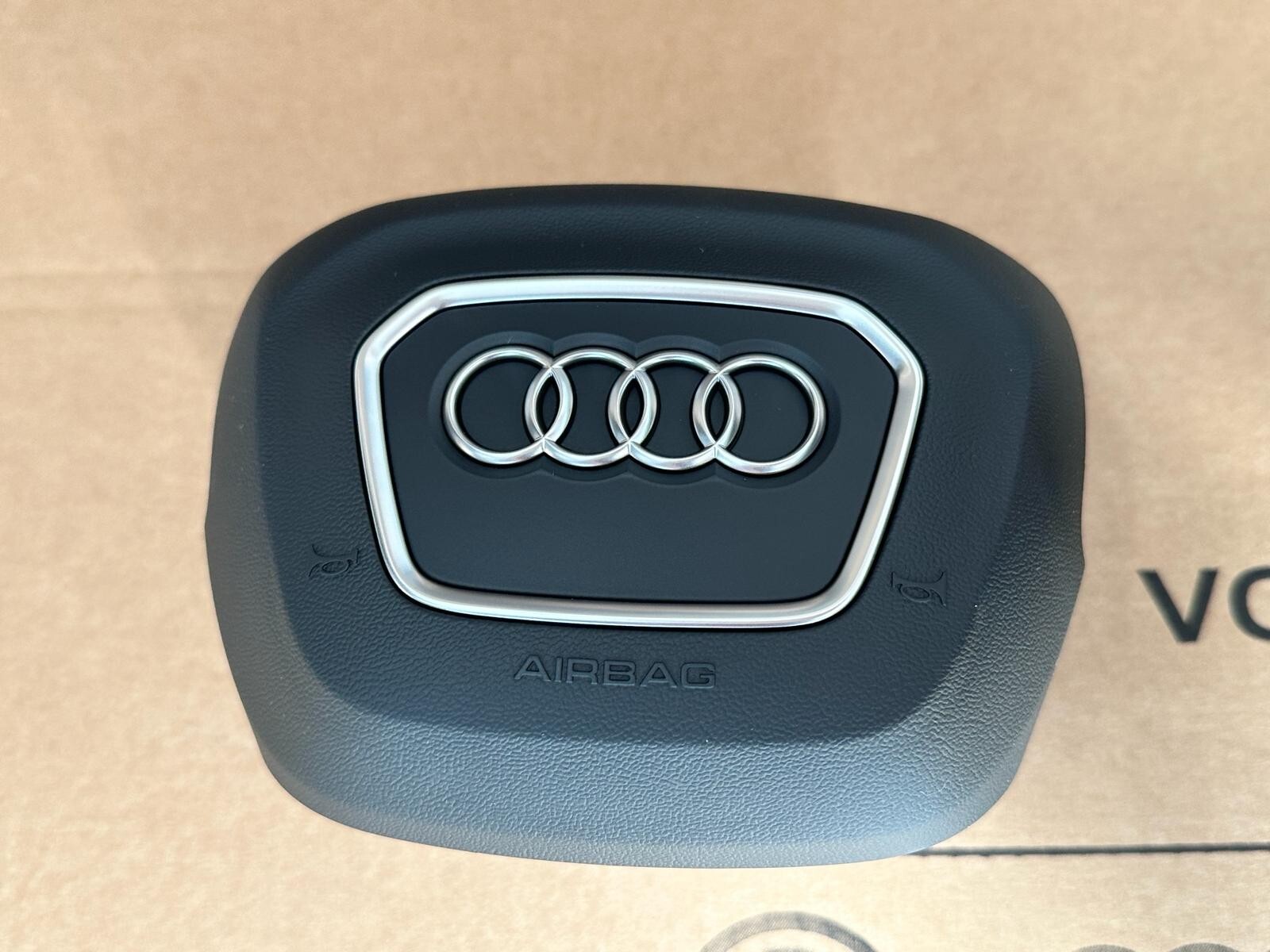 AUDI SQ8 SQ7 SPORT LENKRAD LEDER ABGEFLACHT MIT GROSSEN S SCHALTWIPPEN ORIG.NEU! - Obrázek 9