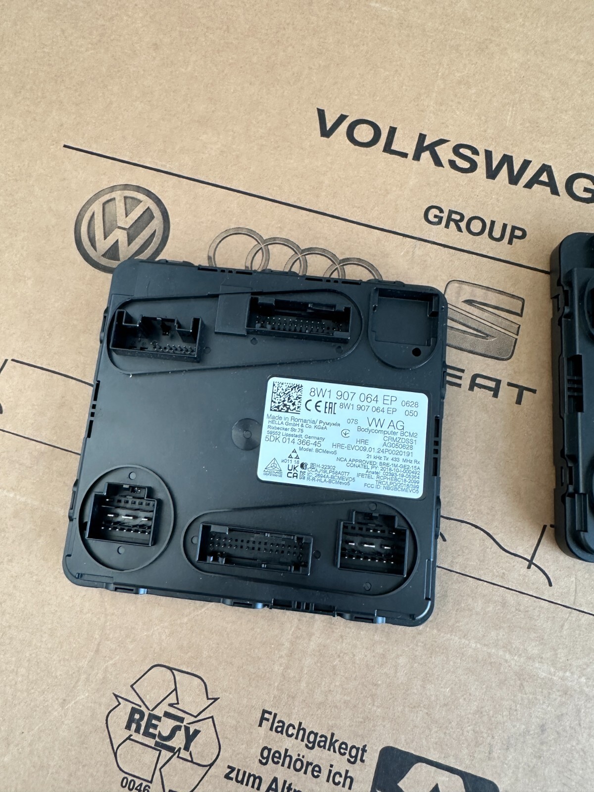 BCM AUDI A4 A5 Q7 Q8 E-TRON - BCM ZENTRAL STEUERGERÄT 8W1907064EP - 3 PCS IN BOX - Obrázek 8