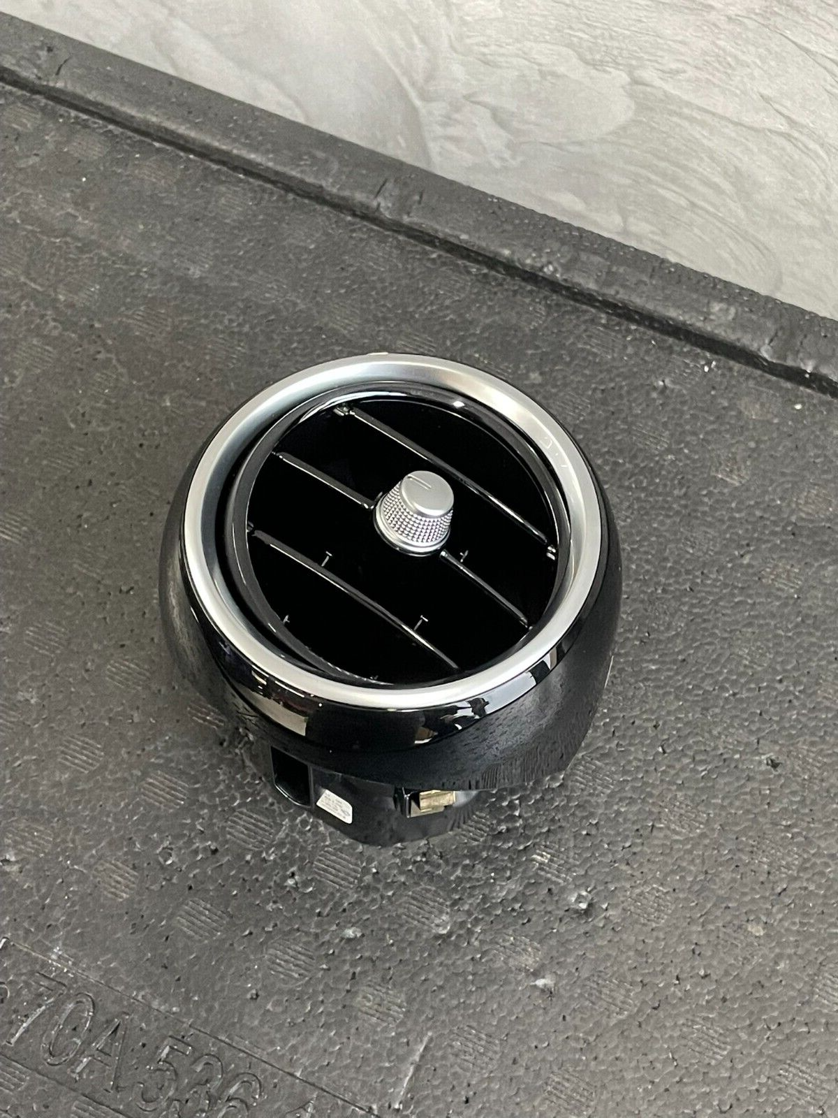 MERCEDES-BENZ C A205 GLC X253 RIGHT DASHBOARD AIR INTAKE GRILLE A2058301054 TEST - Obrázek 7