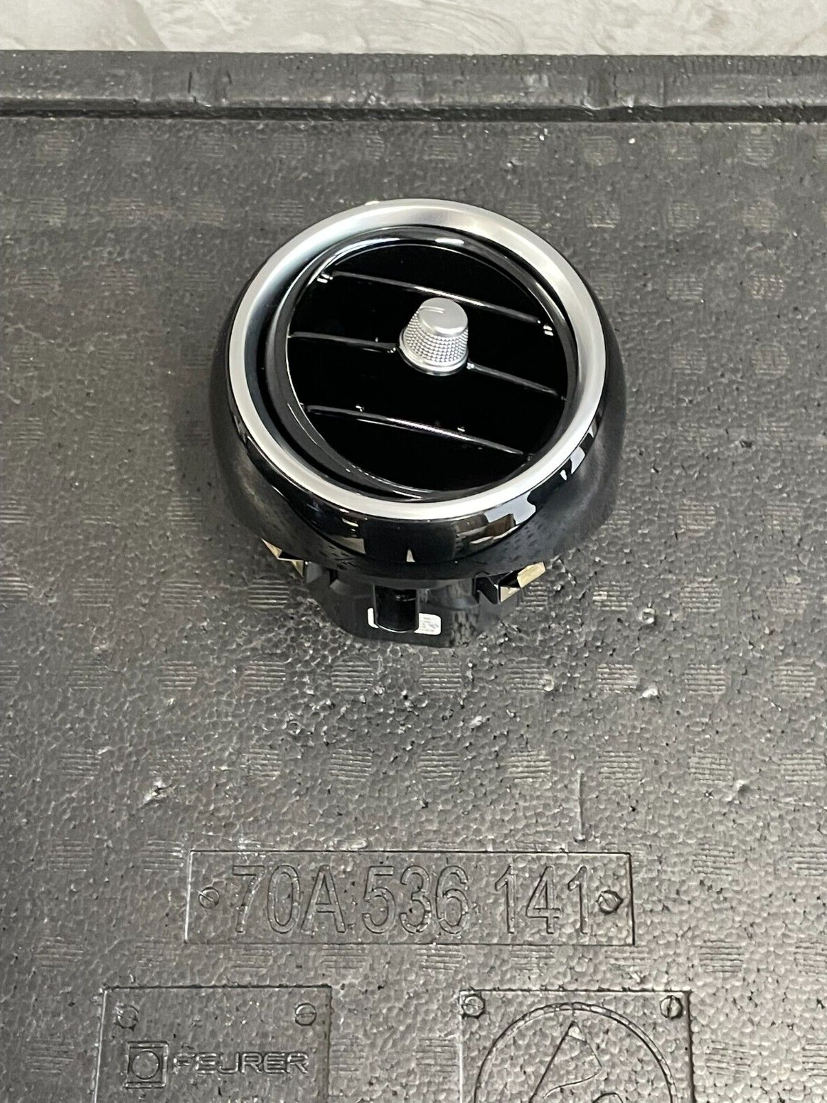 MERCEDES-BENZ C A205 GLC X253 RIGHT DASHBOARD AIR INTAKE GRILLE A2058301054 TEST - Obrázek 8