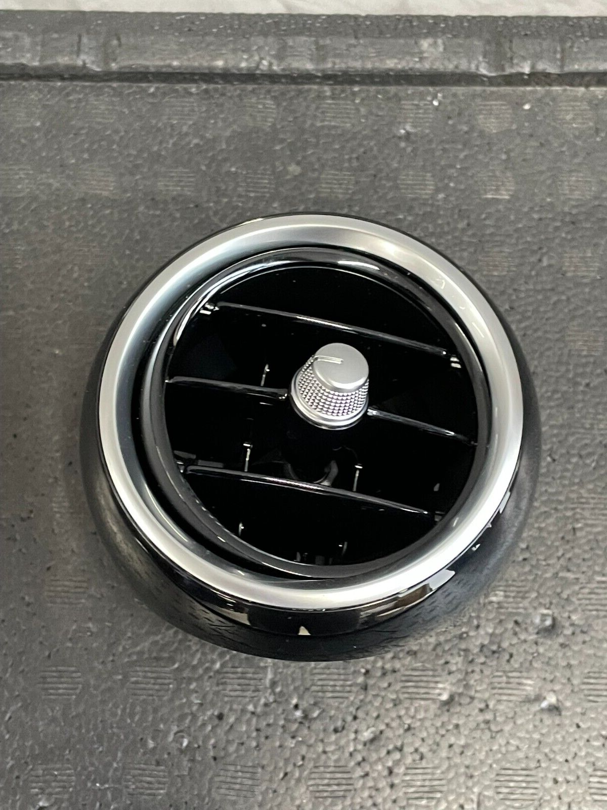 MERCEDES-BENZ C A205 GLC X253 RIGHT DASHBOARD AIR INTAKE GRILLE A2058301054 TEST