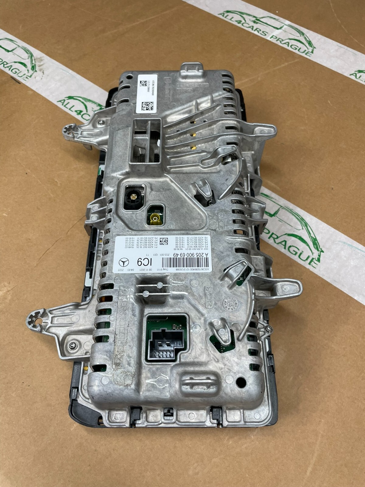 MERCEDES BENZ W205 C - A2059006949 KOMBIINSTRUMENT LCD HAT EINEN DEFEKT- NEU 0KM - Obrázek 11