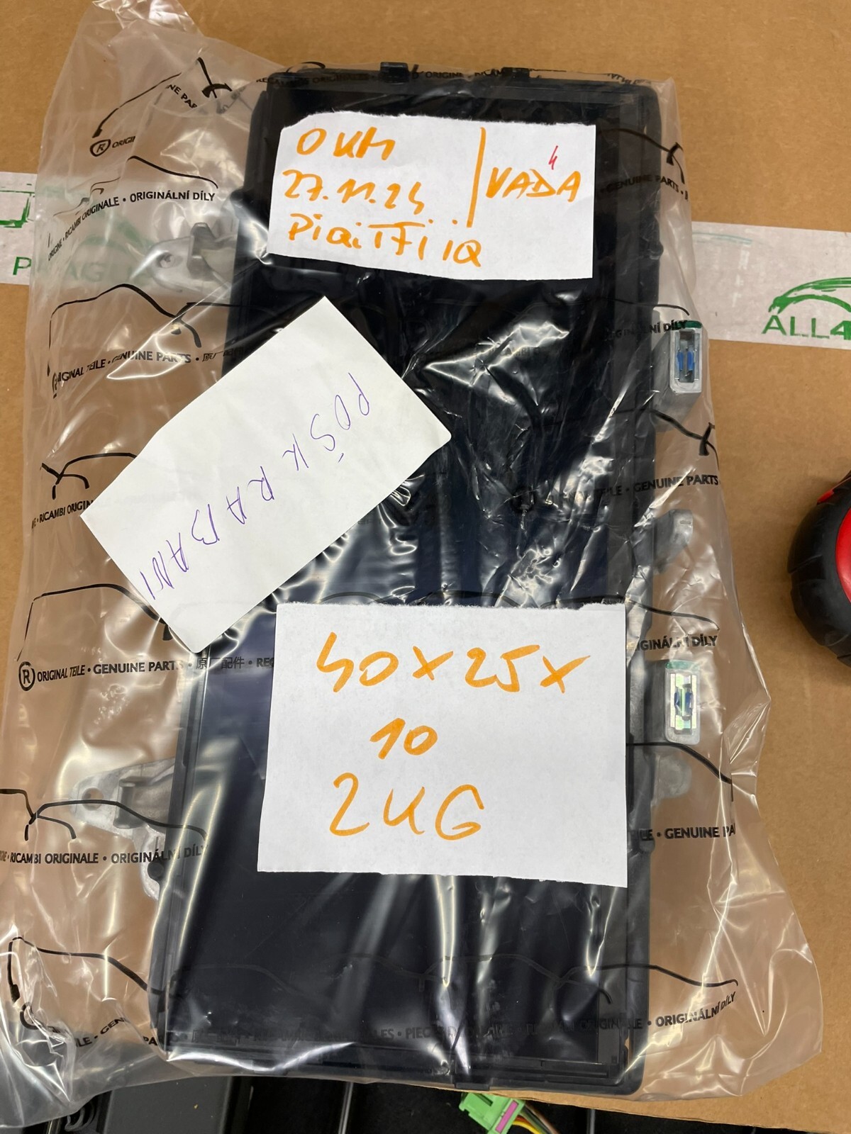 MERCEDES BENZ W205 C - A2059006949 KOMBIINSTRUMENT LCD HAT EINEN DEFEKT- NEU 0KM - Obrázek 16