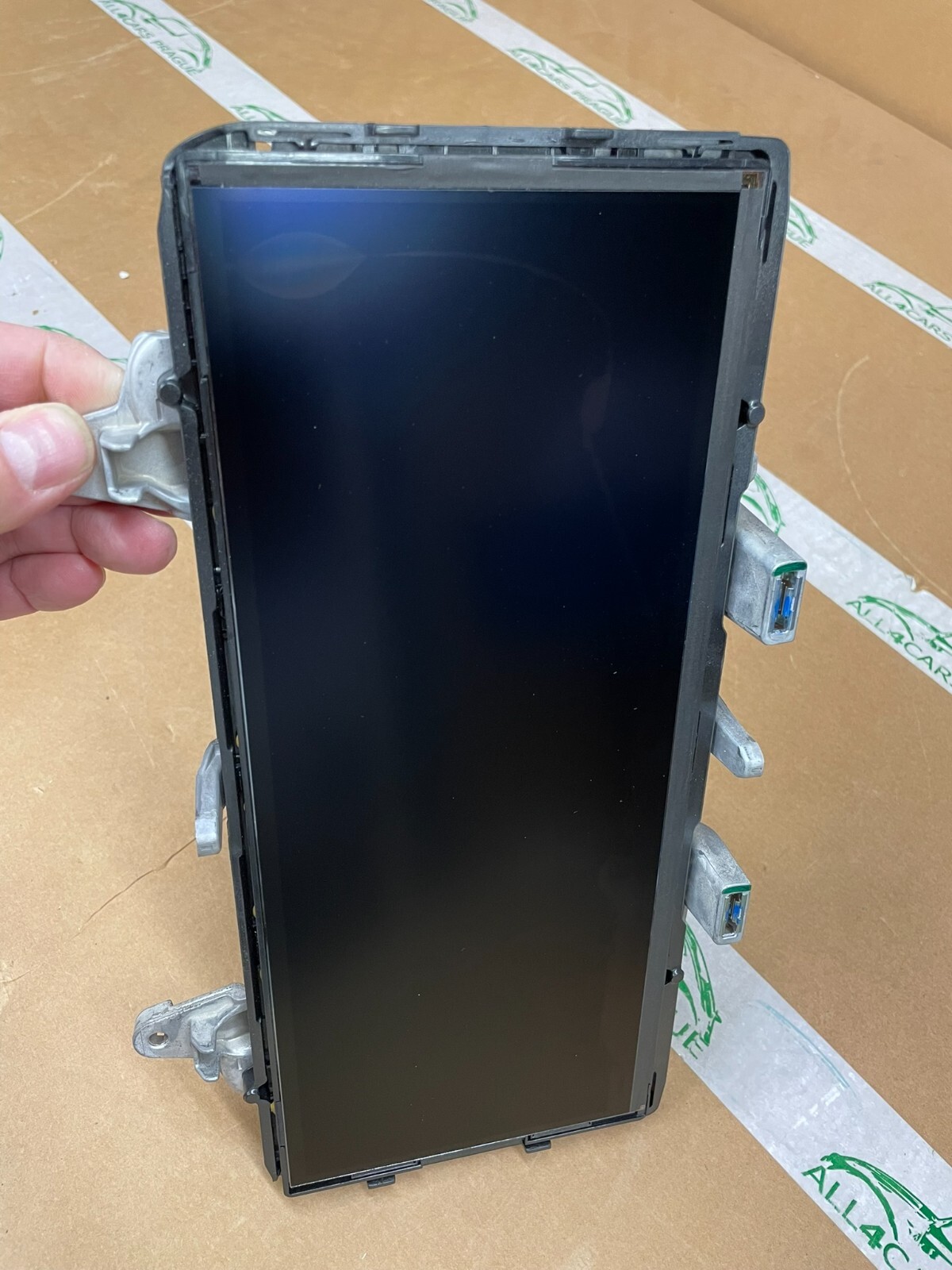 MERCEDES BENZ W205 C - A2059006949 KOMBIINSTRUMENT LCD HAT EINEN DEFEKT- NEU 0KM - Obrázek 7