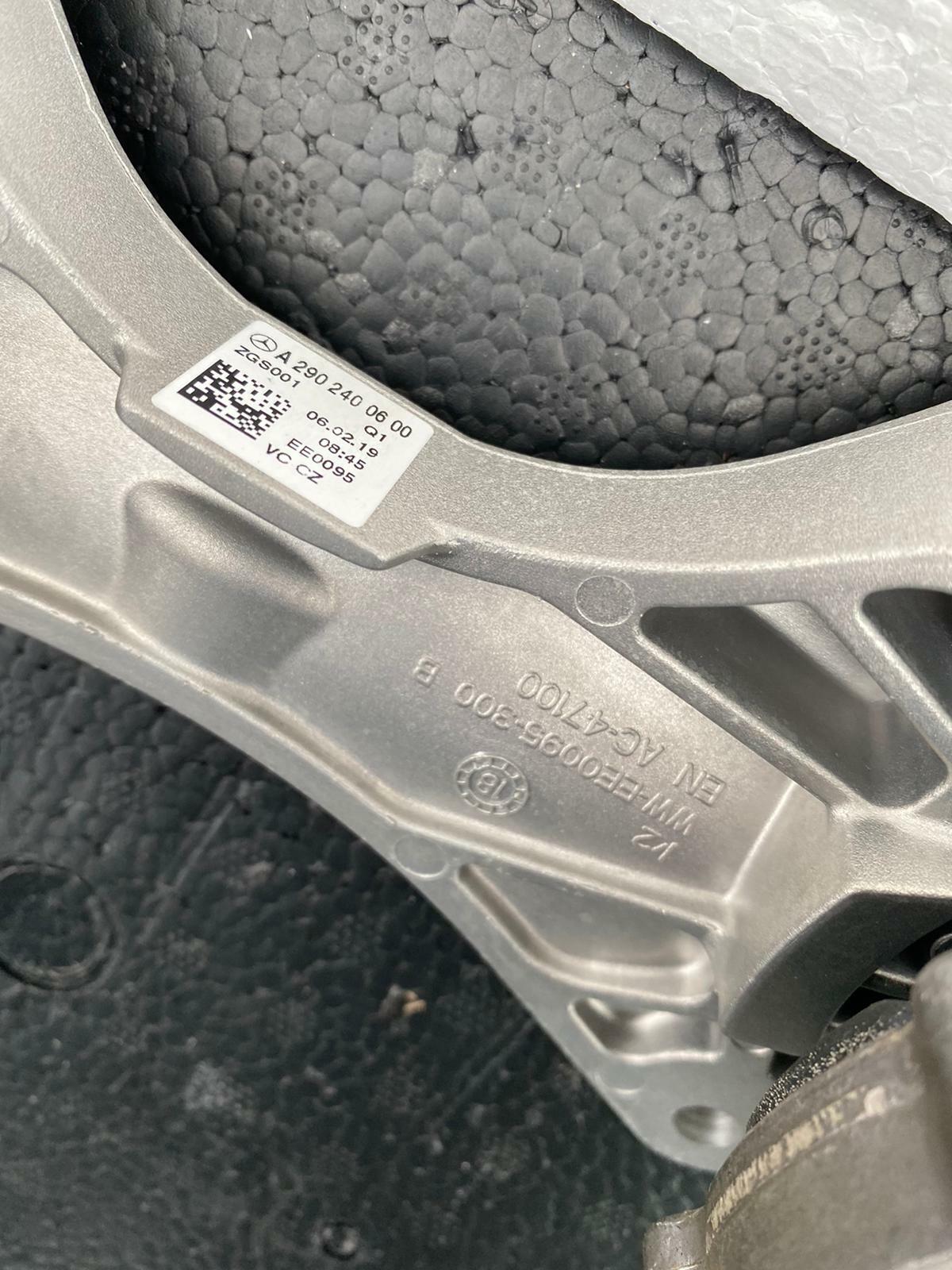 MERCEDES C CLS AMG Gearbox Mount Bracket A2902400600 ORIGINAL NEU - Obrázek 9