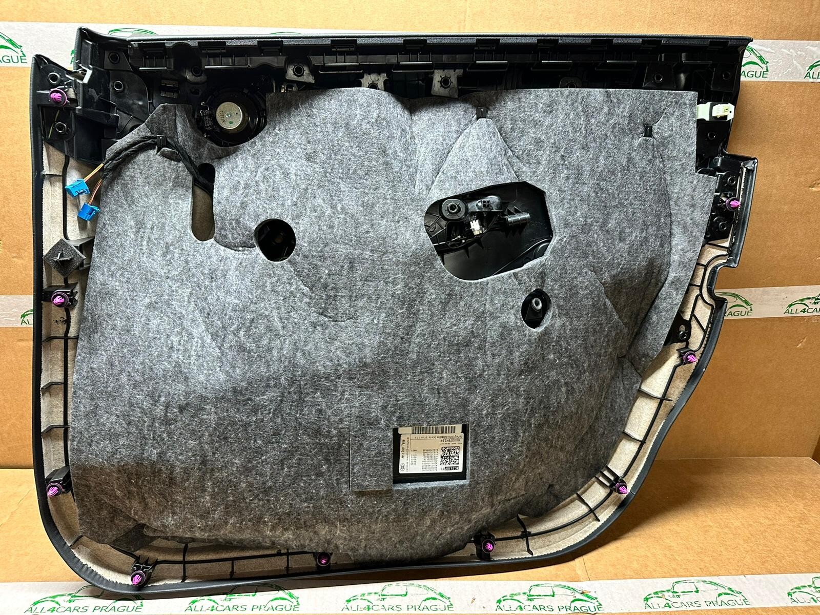 MERCEDES GLC X253 TÜRVERKLEIDUNG VORNE LINKS SCHWARZ A2057200595 - Obrázek 5