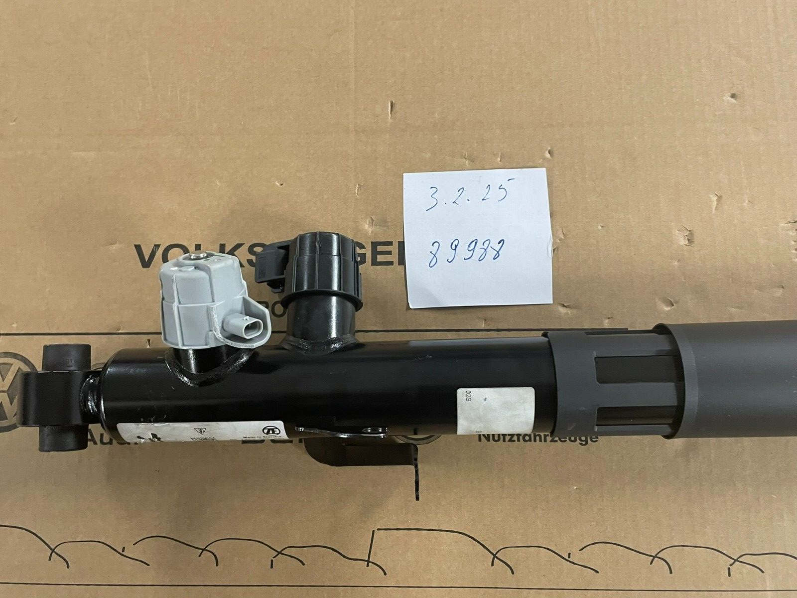 PORSCHE CAYENNE 9YA-2 STOSSDÄMPFER ELEKTRISCH HINTEN RECHTS 9Y0513028F ORIG NEU - Obrázek 25