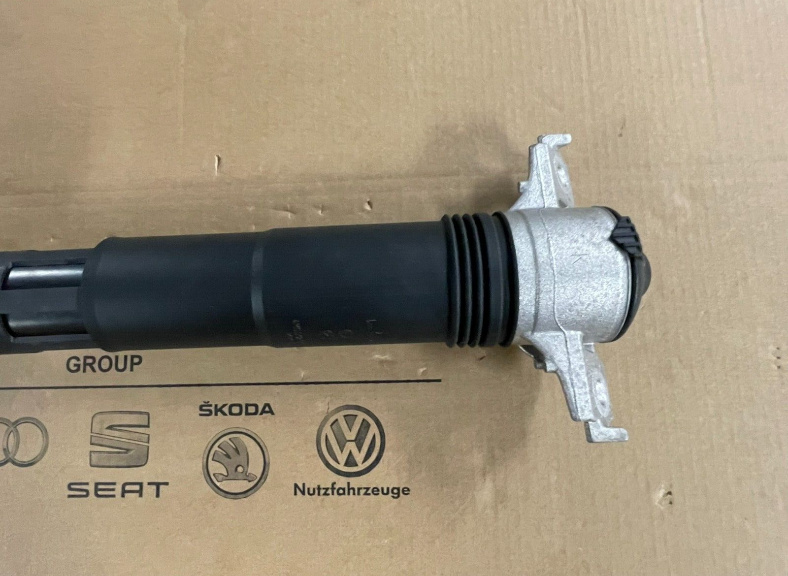 PORSCHE CAYENNE 9YA-2 STOSSDÄMPFER ELEKTRISCH HINTERACHSE LINKS 9Y0513027F NEU - Obrázek 11