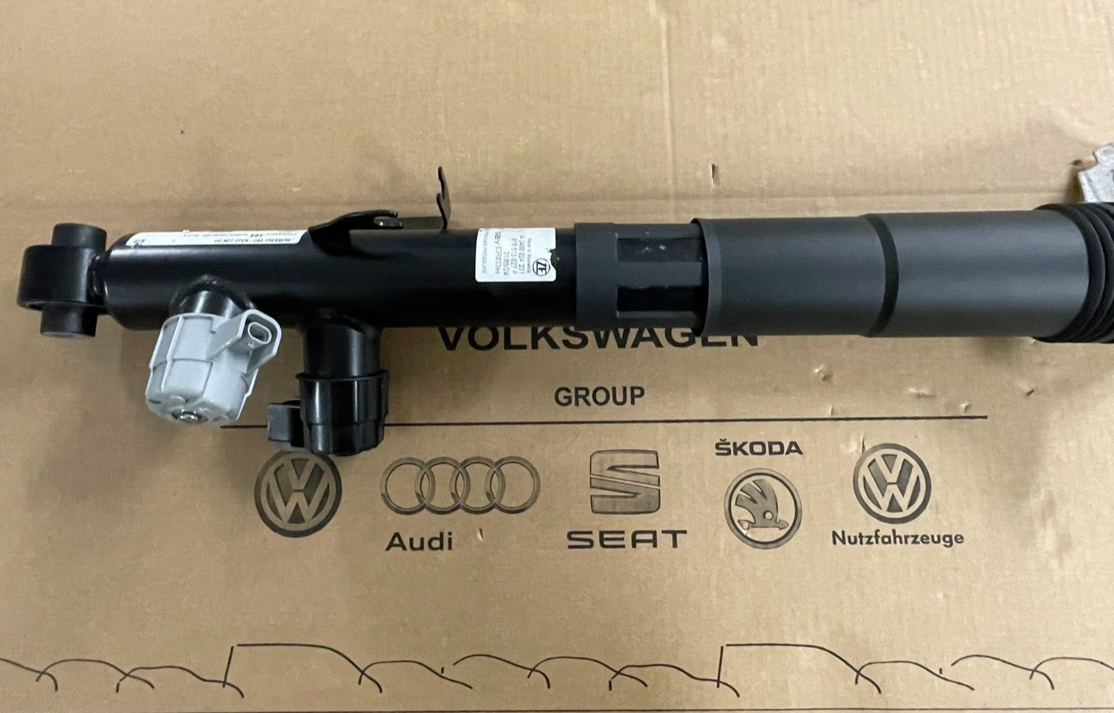 PORSCHE CAYENNE 9YA-2 STOSSDÄMPFER ELEKTRISCH HINTERACHSE LINKS 9Y0513027F NEU - Obrázek 21