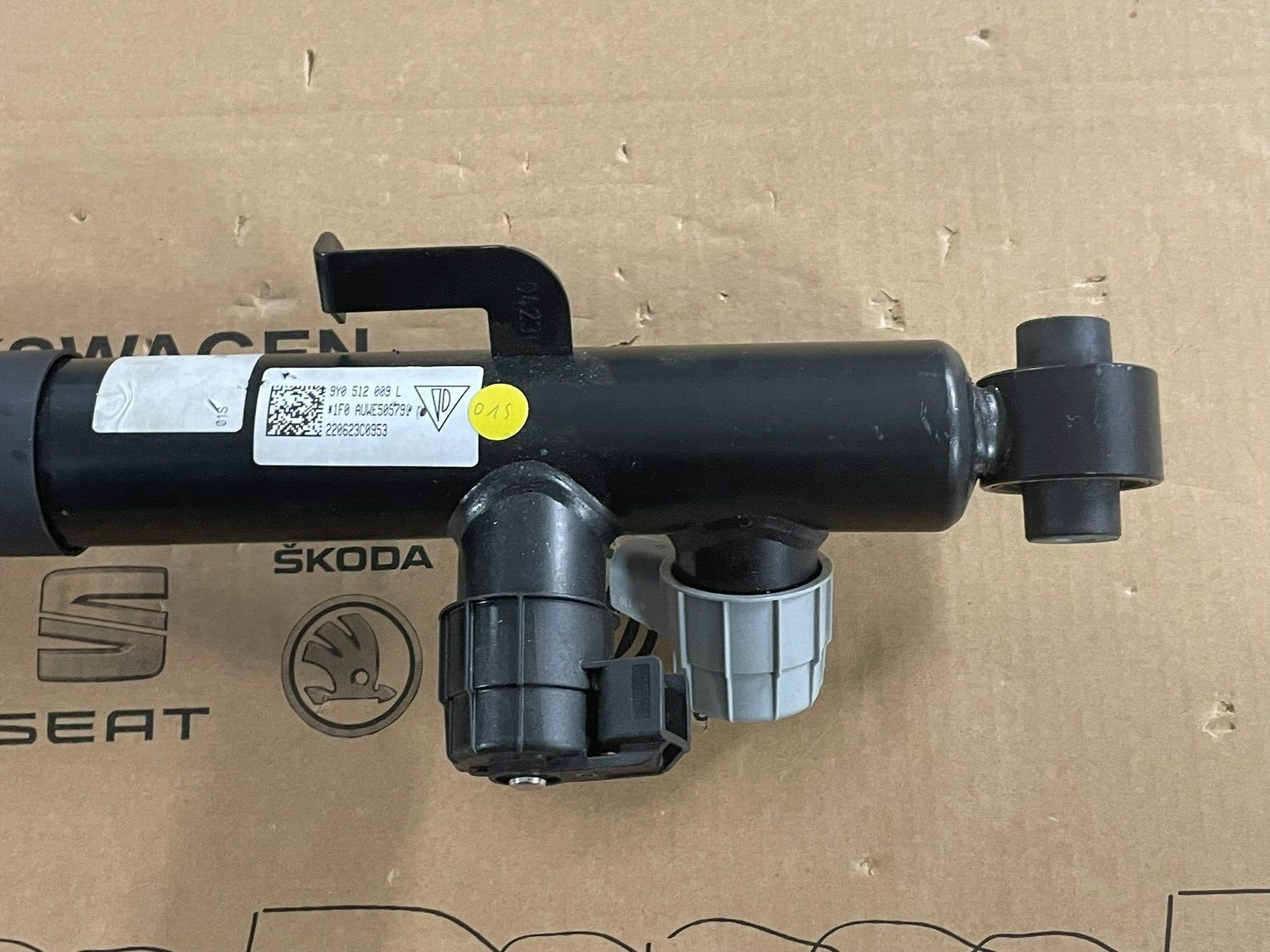 PORSCHE CAYENNE 9YA-2 STOSSDÄMPFER ELEKTRISCH HINTERACHSE LINKS 9Y0513027F NEU - Obrázek 9