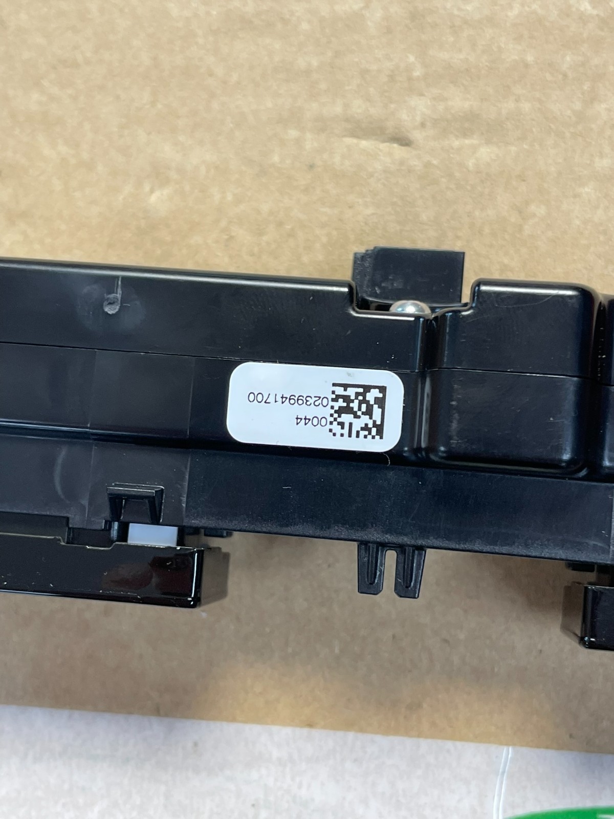 PORSCHE TAYCAN SCHALTER SITZHEIZUNG HINTEN 9J1919709B FAST NEU DEM V TEST WAGEN - Obrázek 14