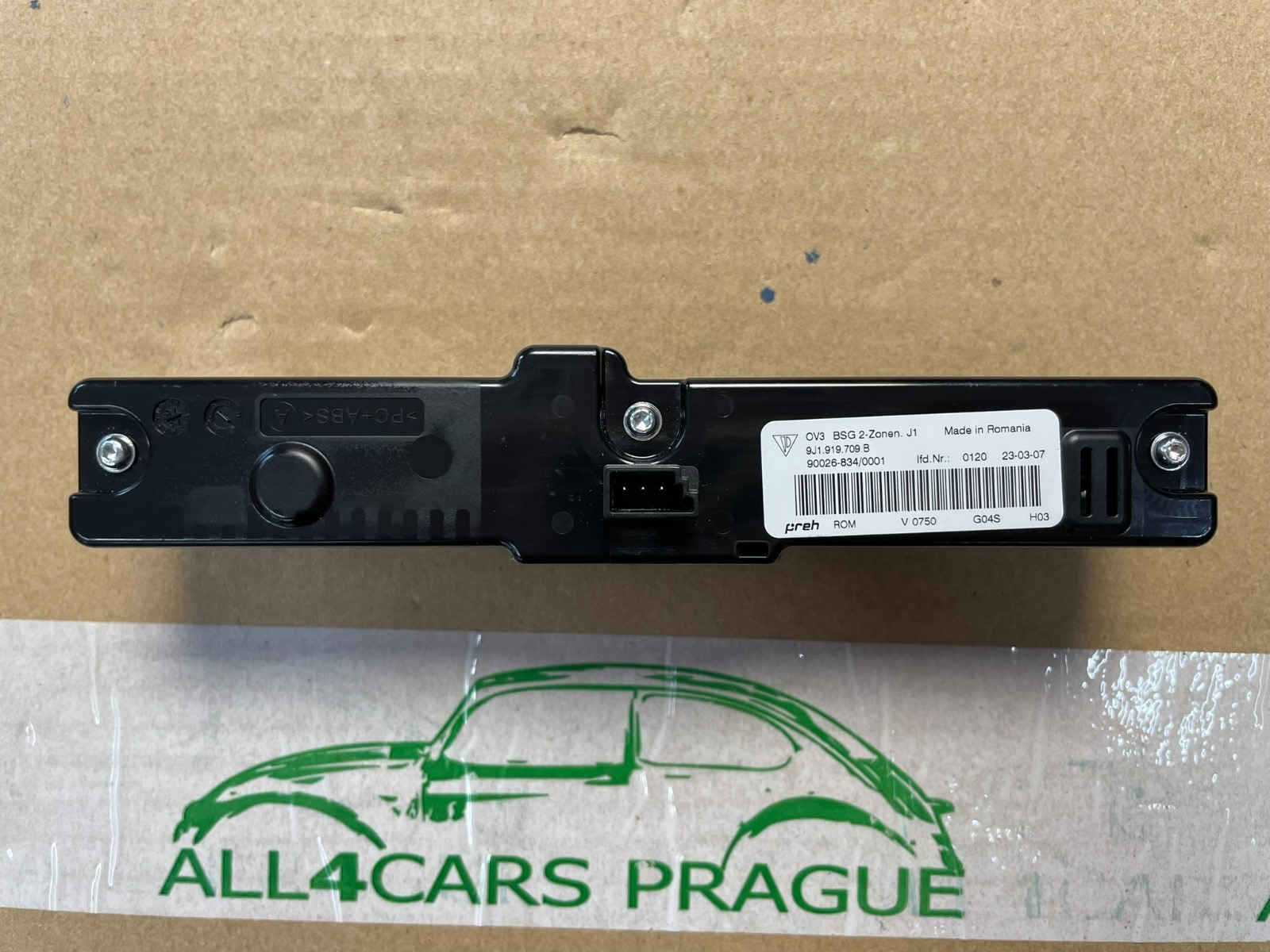 PORSCHE TAYCAN SCHALTER SITZHEIZUNG HINTEN 9J1919709B FAST NEU DEM V TEST WAGEN - Obrázek 15