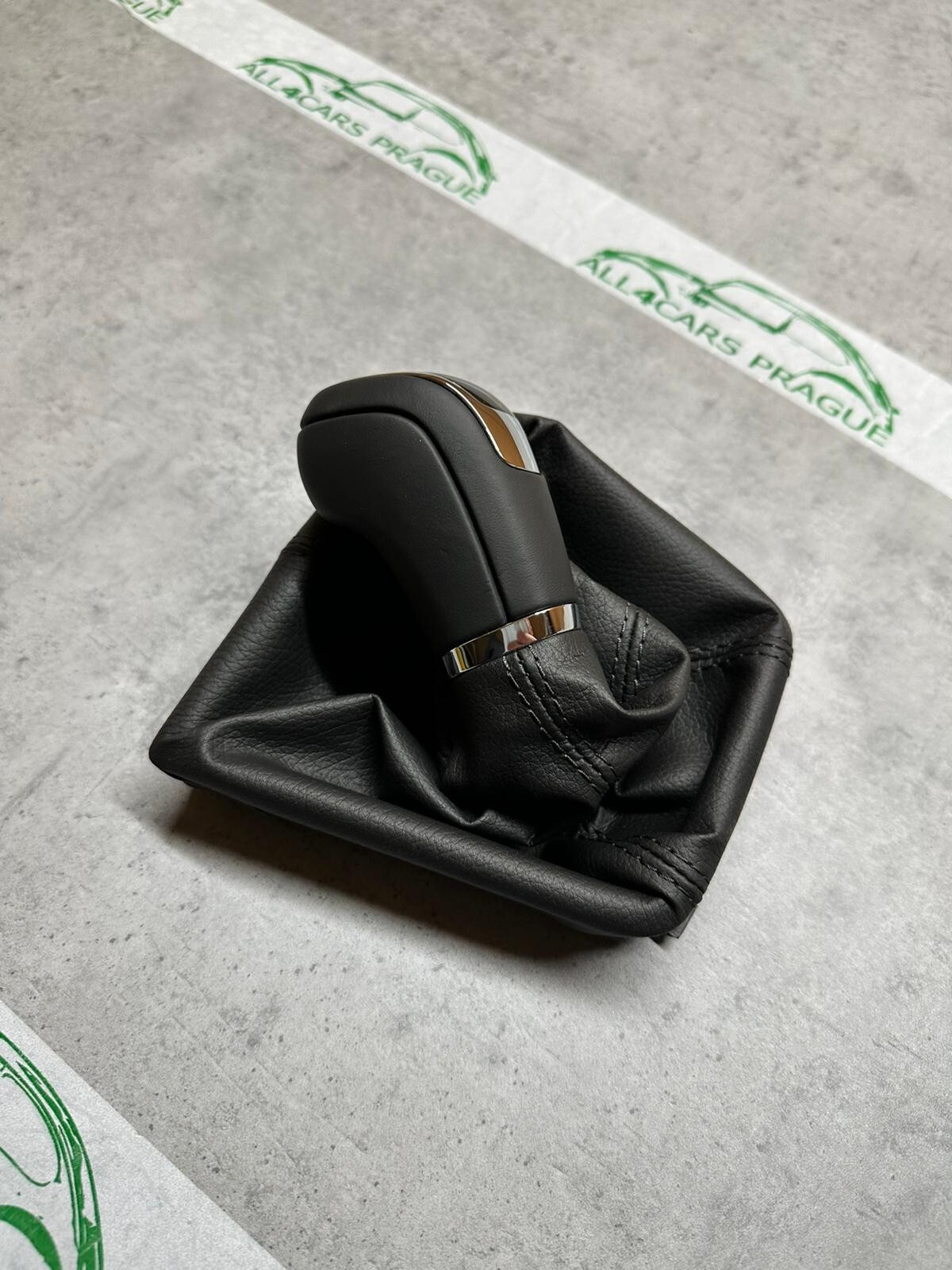 SKODA SUPERB II LEDER 6 GANG SCHALTHEBEL 3T0711113N ORIG.SKODA TEIL - Obrázek 3