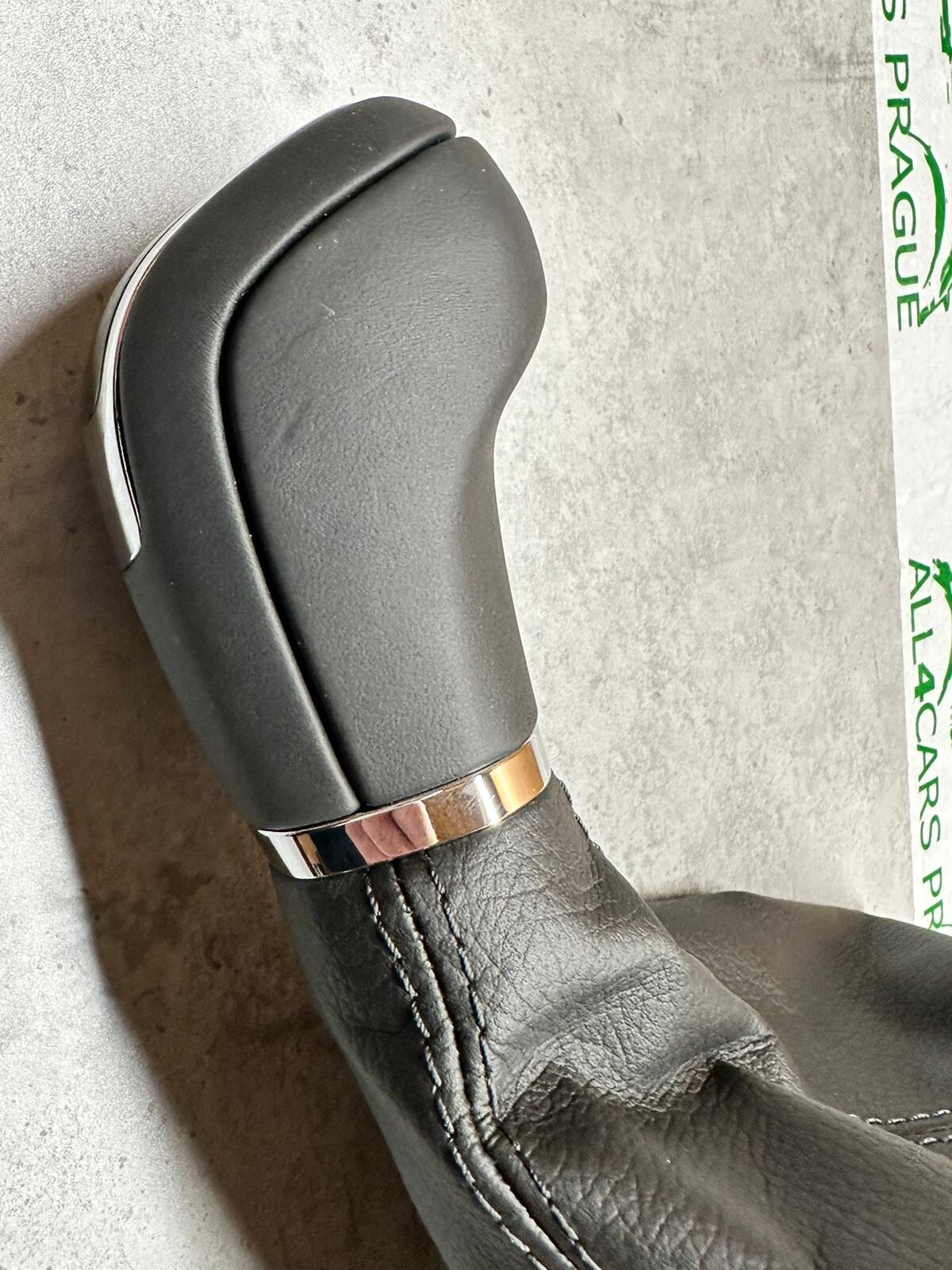 SKODA SUPERB II LEDER 6 GANG SCHALTHEBEL 3T0711113N ORIG.SKODA TEIL - Obrázek 7