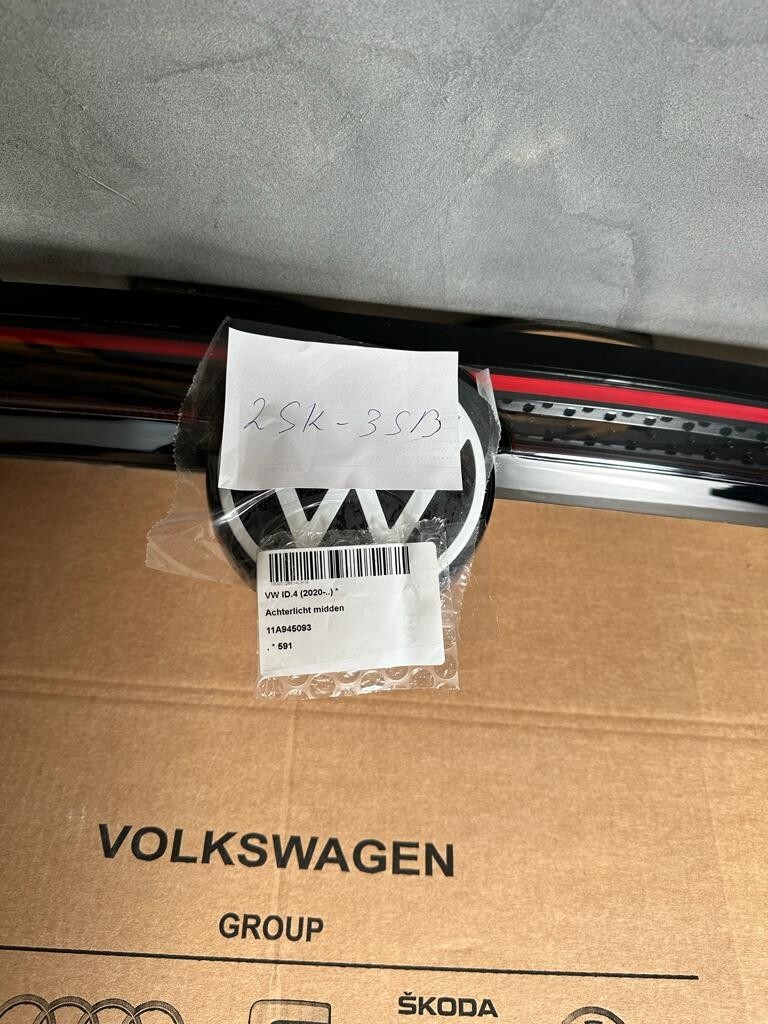 VW ID.4 ID.5 LED RÜCKLEUCHTE HECKLEUCHTE SCHLUSSLEUCHTE MITTE 11A945093 - Obrázek 20