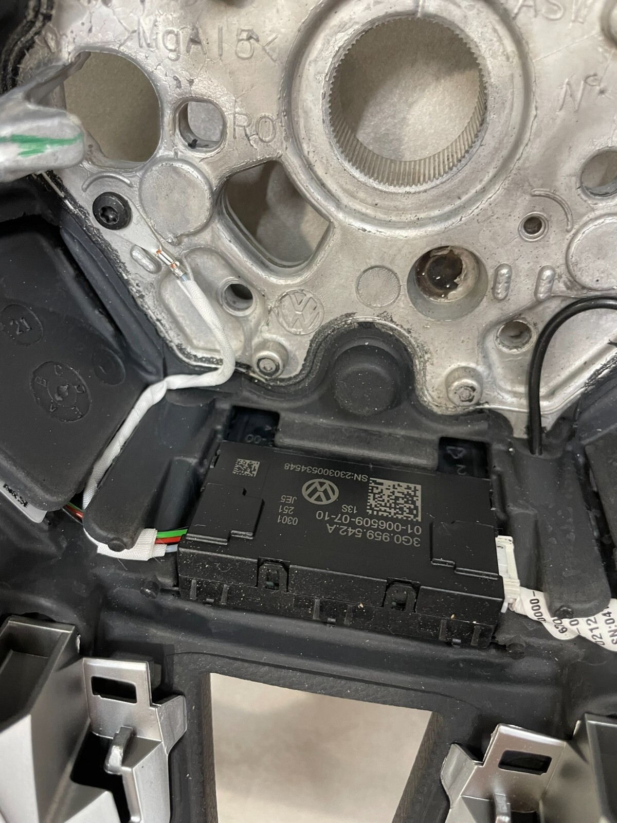 VW PASSAT ARTEON...SPORT LEDER LENKRAD 2G0419089E FAST NEU TEIL DEM VOM TEST CAR - Obrázek 11