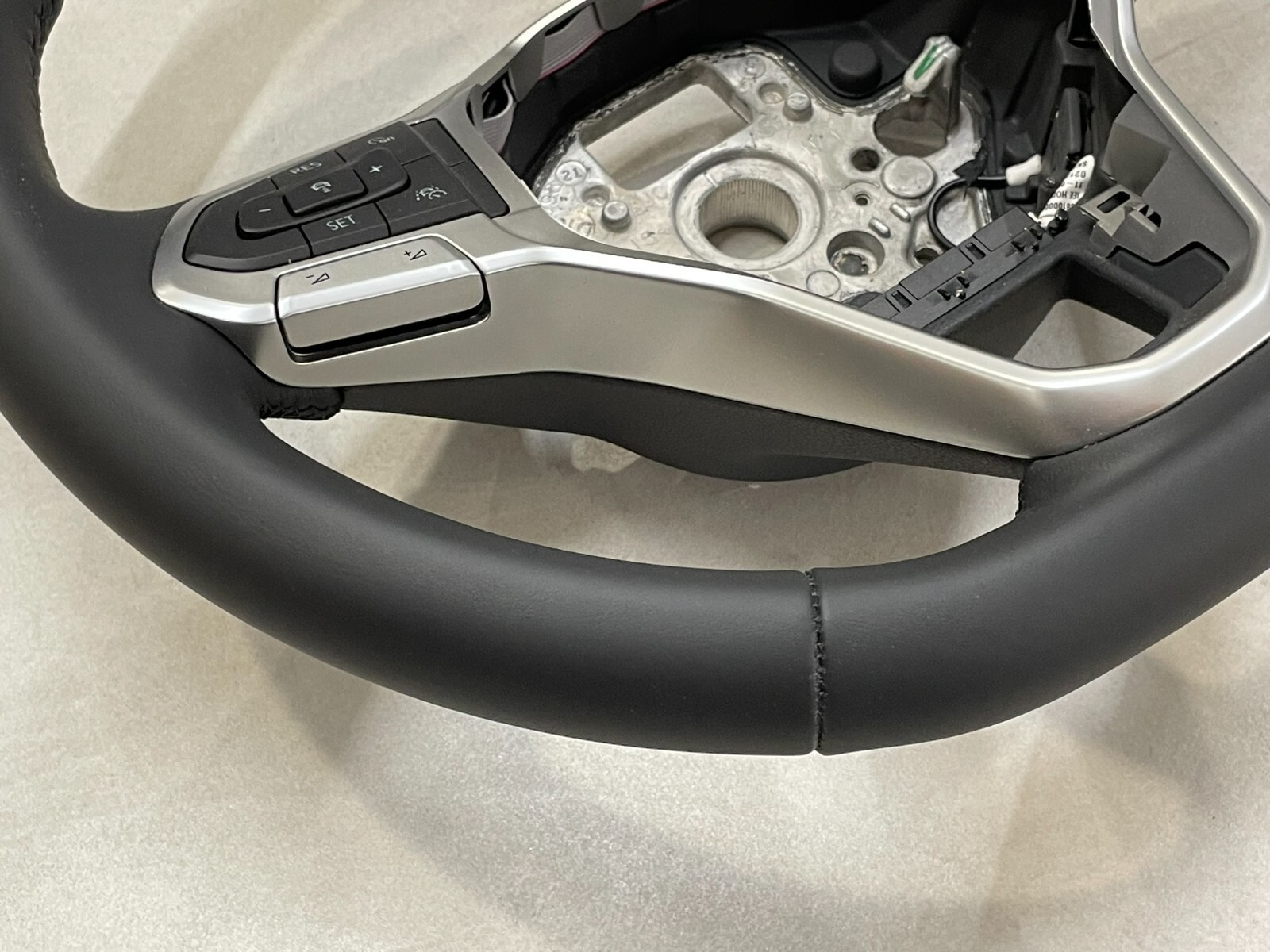 VW PASSAT ARTEON...SPORT LEDER LENKRAD 2G0419089E FAST NEU TEIL DEM VOM TEST CAR - Obrázek 15