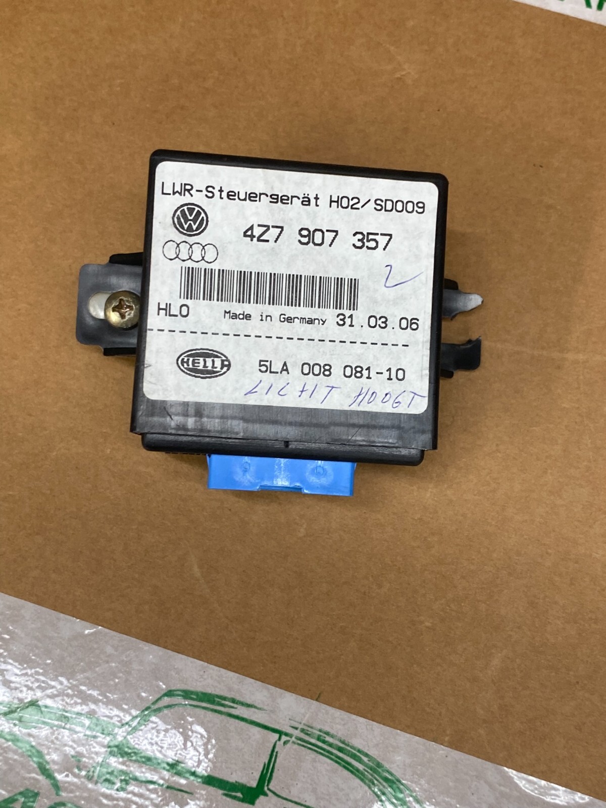 VW SKODA AUDI STEUERGERÄT LEUCHTWEITENREGULIERUNG 4Z7907357 / 5LA008081 ORIG