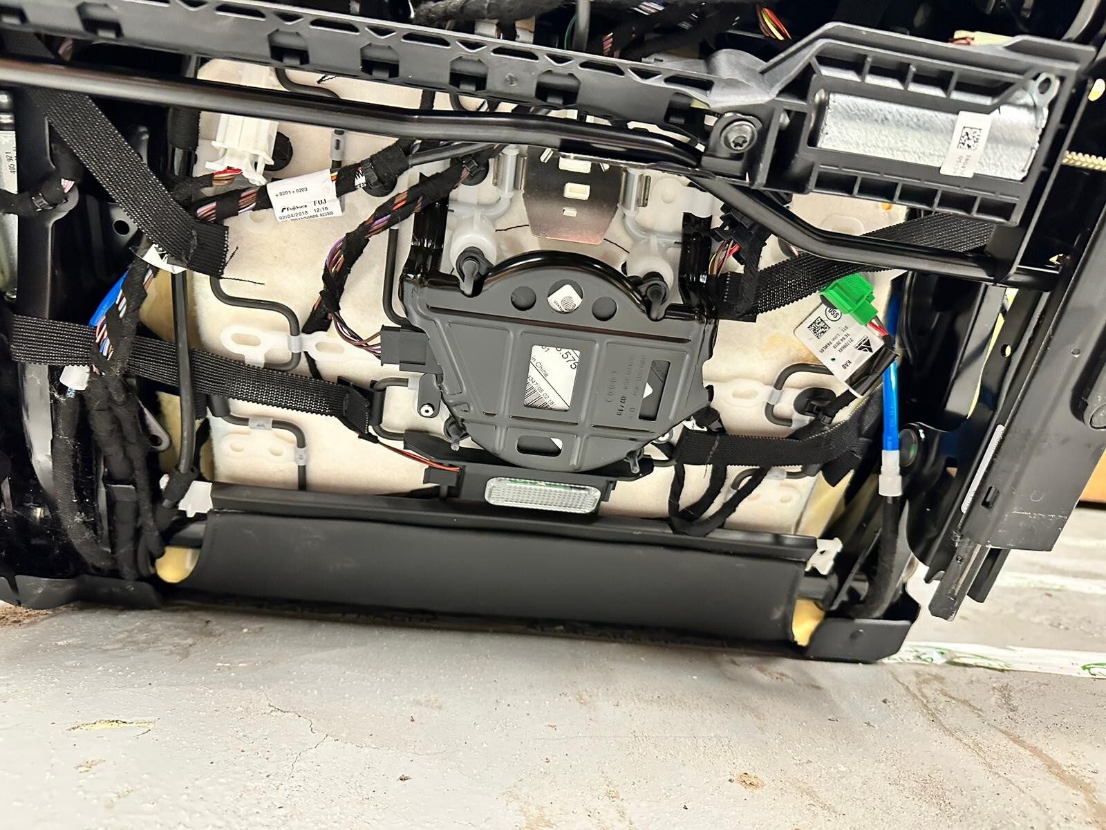 VW TOUAREG CR7 760 SITZE SPORT LEDER SITZEN SCHWARZ LEDER VON TEST WAGEN!! - Obrázek 22