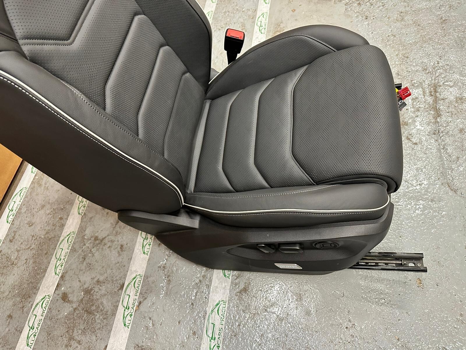 VW TOUAREG CR7 760 SITZE SPORT LEDER SITZEN SCHWARZ LEDER VON TEST WAGEN!! - Obrázek 6